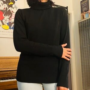 Super cute black turtleneck